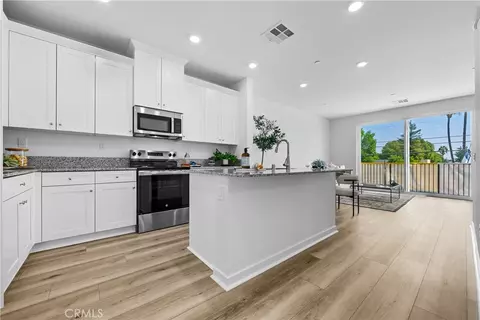 9423 N Sepulveda Blvd #2, North Hills, CA 91343