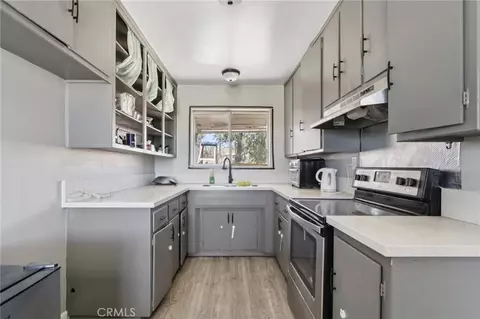 Kitchen - 20741 E Avenue J12, Lancaster, CA 93535 photo 2 of 3