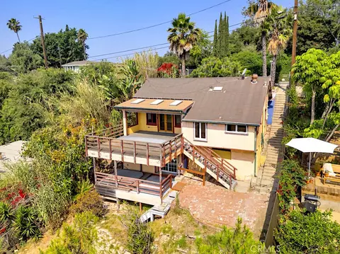 2052 N Alvarado St N, Los Angeles, CA 90039