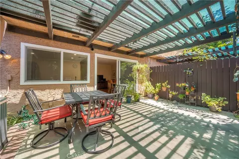 20122 Cohasset St, Winnetka, CA 91306