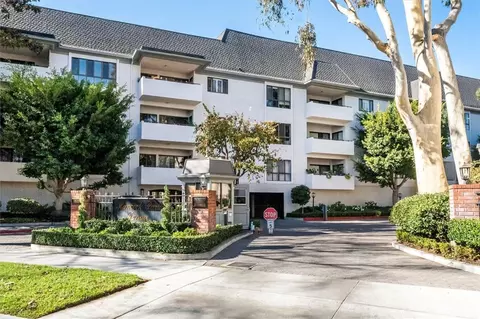 647 Wilcox Ave #2G, Los Angeles, CA 90004