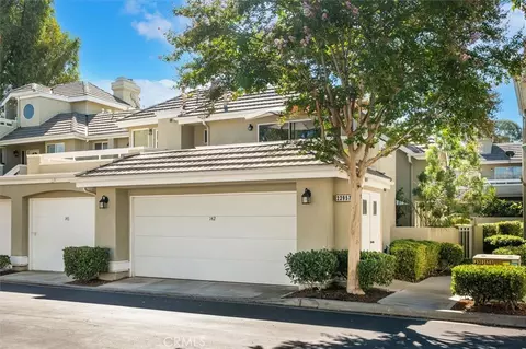23957 Arroyo Park Dr #142, Valencia, CA 91355