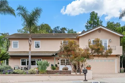 22550 Flamingo St, Woodland Hills, CA 91364