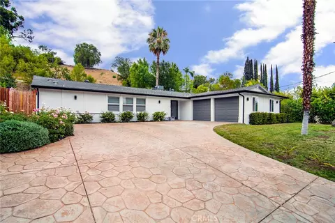 5720 Comanche Ave, Woodland Hills, CA 91367