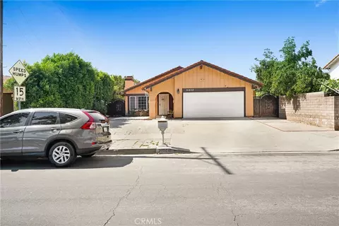 21050 Community St, Canoga Park, CA 91304