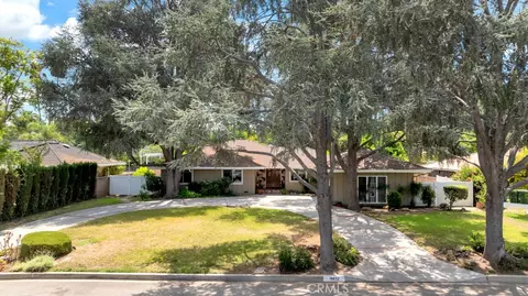 19832 Redwing St, Woodland Hills, CA 91364