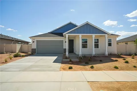 3254 Garnet Ln, Lancaster, CA 93535