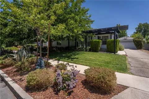6640 De Celis, Lake Balboa, CA 91406