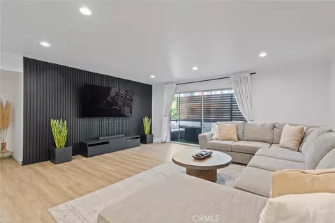 14414 Addison St #24, Sherman Oaks, CA 91423