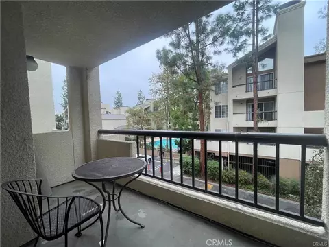 21500 Burbank Blvd #201, Woodland Hills, CA 91367