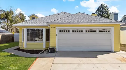 31906 Green Hill Dr, Castaic, CA 91384