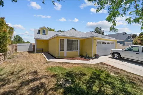 31906 Green Hill Dr, Castaic, CA 91384