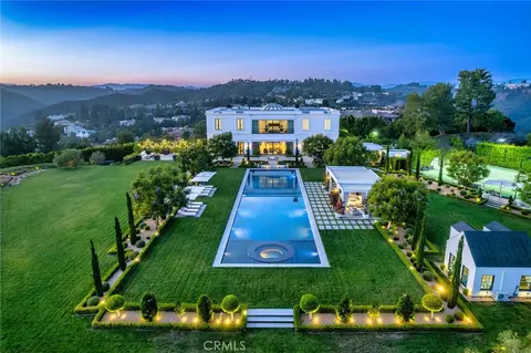 2100 Stratford Cir, Los Angeles, CA 90077