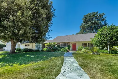 4717 Poe Ave, Woodland Hills, CA 91364