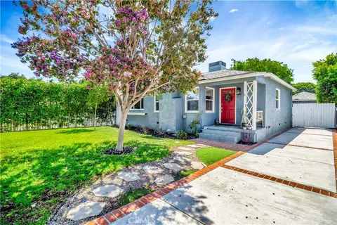 6455 Densmore Ave, Lake Balboa, CA 91406