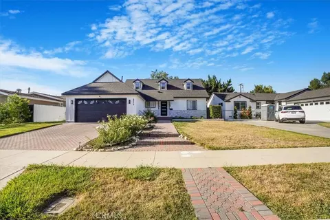 22612 Kittridge St, West Hills, CA 91307