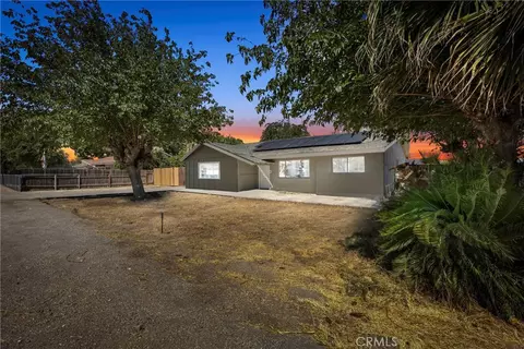 27564 Maple St, Taft, CA 93268