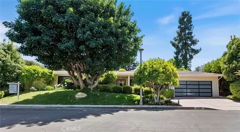 16430 Dorado Dr, Encino, CA 91436