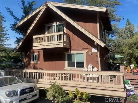 1912 Freeman Dr, Pine Mountain Club, CA 93222