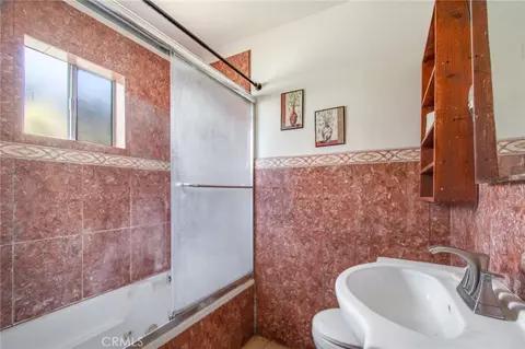 Bath - 1802 W 153rd St E, Compton, CA 90220 photo 1 of 1