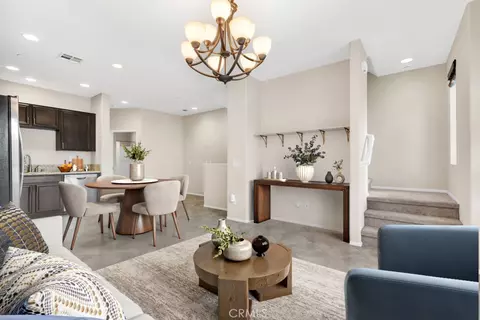 14665 Sherman Way, Van Nuys, CA 91405