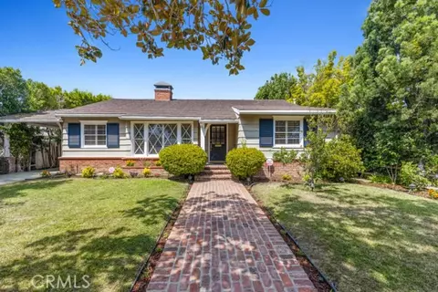 4545 Allott Ave, Sherman Oaks, CA 91423