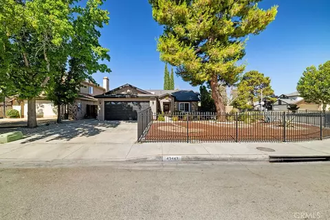 43443 Jennifer Ln, Lancaster, CA 93535