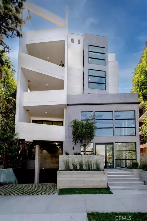 1361 Kelton Ave #403, Los Angeles, CA 90024