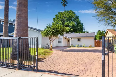 22151 Ingomar St, Canoga Park, CA 91304