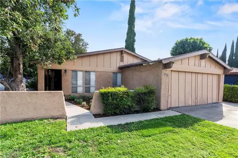 18900 Ledan St, Northridge, CA 91324