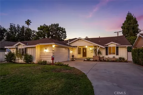 9150 Sophia Ave, North Hills, CA 91343