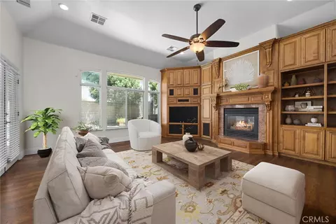 9008 Golden Hawk Ct, Bakersfield, CA 93312
