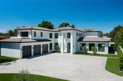 13807 Magnolia Blvd, Sherman Oaks, CA 91423