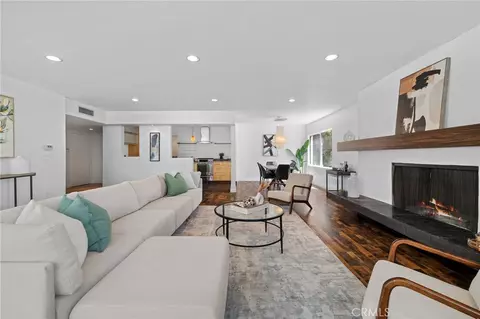 5339 Newcastle Ave #112, Encino, CA 91316