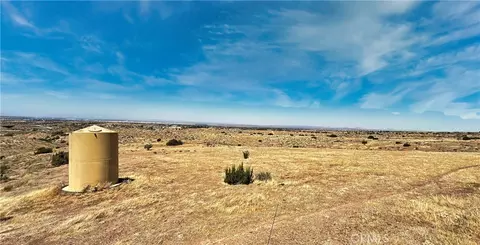 1 Small Rd, Palmdale, CA 93550 photo 8