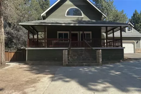 1400 Pine Cone Ct, Wofford Heights, CA 93285