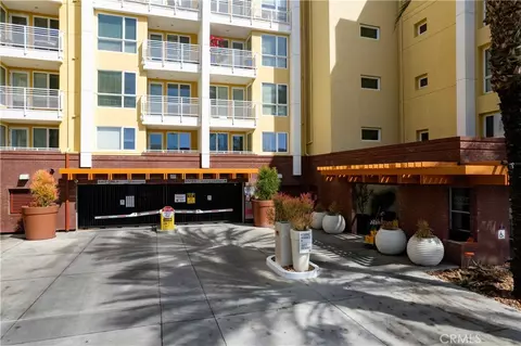 21301 Erwin St #237, Woodland Hills, CA 91367
