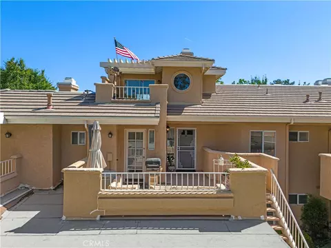 24029 Arroyo Park Dr #10, Valencia, CA 91355