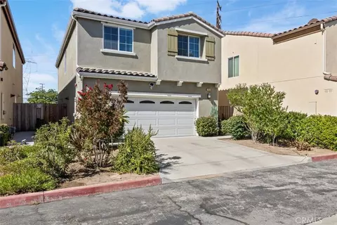 11161 Laughlin Ln, North Hollywood, CA 91606