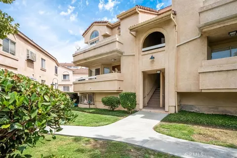 19834 Sandpiper Pl #64, Newhall, CA 91321
