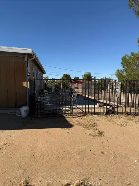 Exterior - 21160 Us Highway 18, Apple Valley, CA 92307 photo 4 of 8