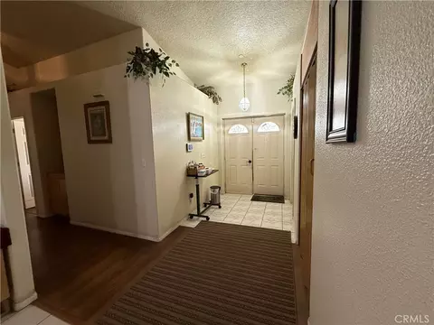 Entry Way - 21160 Us Highway 18, Apple Valley, CA 92307 photo 1 of 2