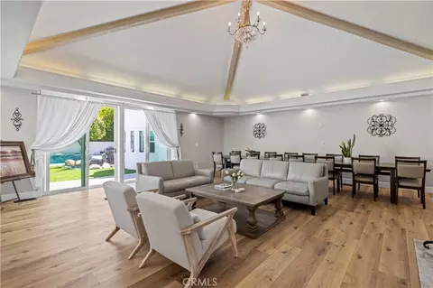 8944 Enfield, Sherwood Forest, CA 91325