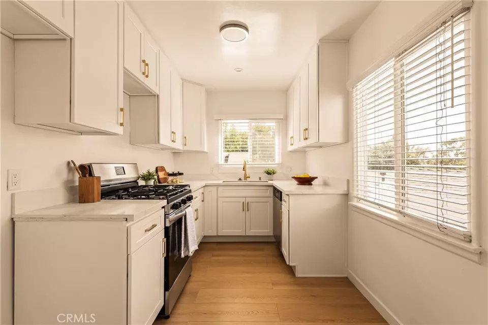 Kitchen - 4644 Lowell Ave, La Crescenta, CA 91214 photo 1 of 2