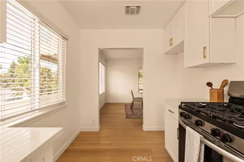 Entry Way - 4644 Lowell Ave, La Crescenta, CA 91214 photo 1 of 1