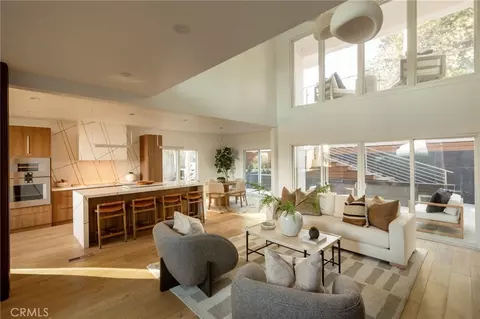 11268 Sunshine Ter, Studio City, CA 91604