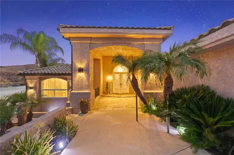 22001 Loch Lomond Dr, Canyon Lake, CA 92587