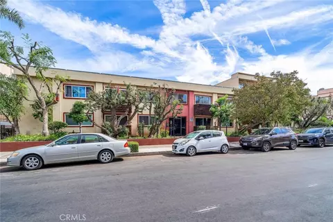 5414 Newcastle Ave #33, Encino, CA 91316
