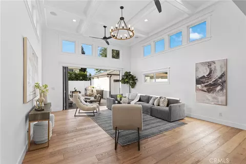 12947 La Maida St, Sherman Oaks, CA 91423