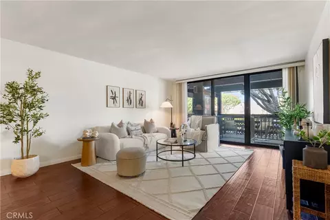 7742 Redlands St #H1033, Playa Del Rey, CA 90293